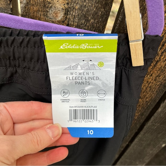 Eddie Bauer Wm’s Plaid Fleece Lined Cargo Pants in Black NWT Sz 10 - Picture 2 of 16